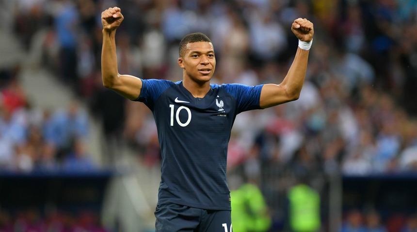 Kylian Mbappe, D&uuml;nya Kupası tarihine ge&ccedil;ti!