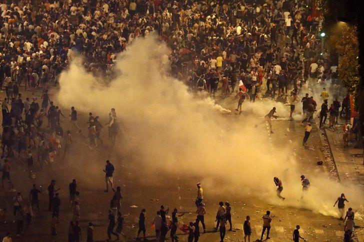 Fransa'da şampiyonluk kutlamalarında olaylar çıktı  G3