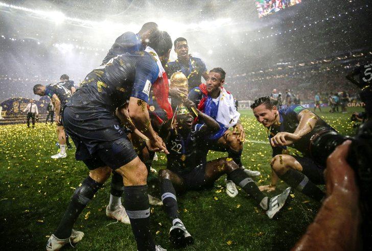 Dünya Kupası kupa seremonisine Macron ve Kitarovic damga vurdu! G3