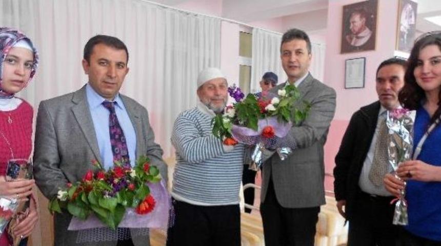 Simav Kız Meslek&rsquo;ten Uşak Huzur Evine Ziyaret