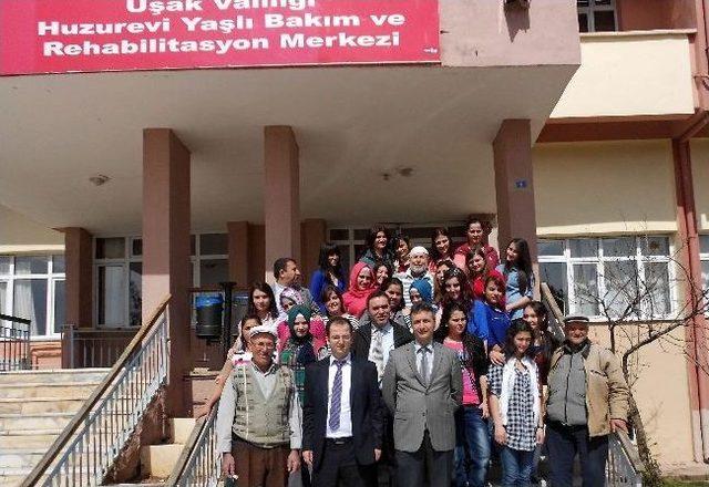 Simav Kız Meslek’ten Uşak Huzur Evine Ziyaret