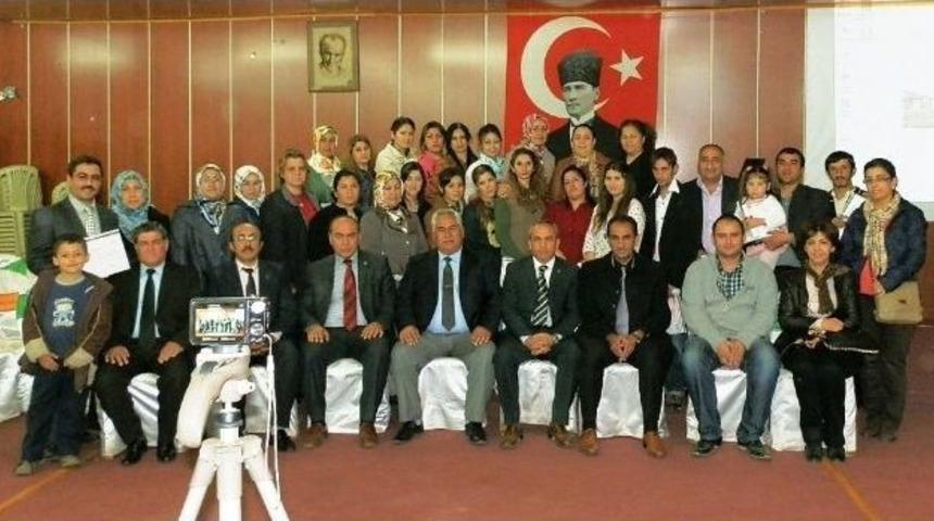 Kursiyerler Sertifikalarını Aldı