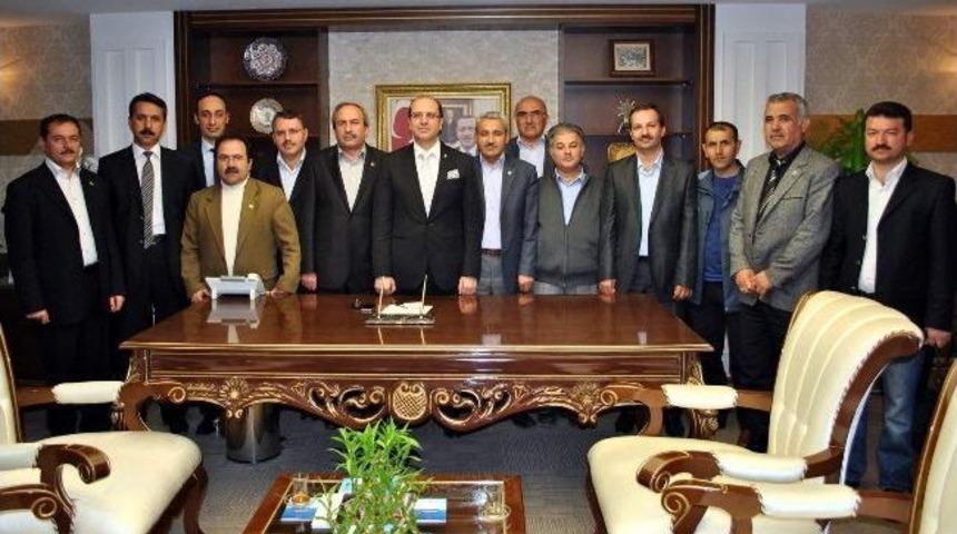 Memur-sen'den Ak Parti'ye Ziyaret