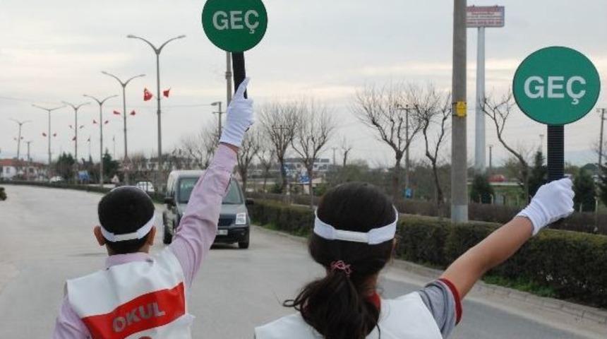 Okul Ge&ccedil;it G&ouml;revlileri İş Başında