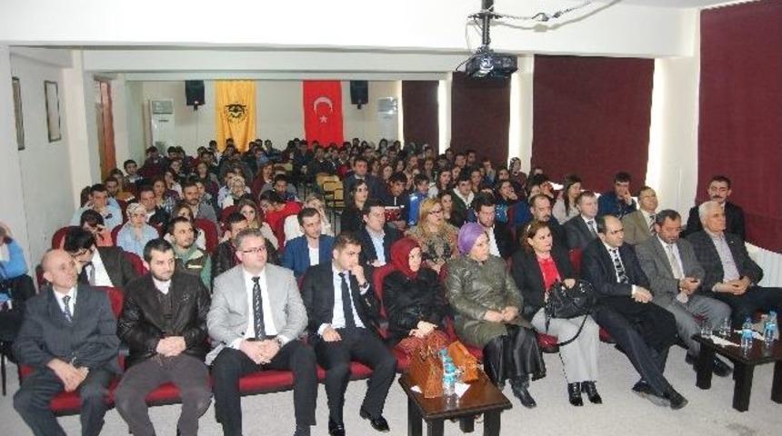 'k&uuml;resel Kriz Sonrası T&uuml;rkiye Ve D&uuml;nya' Konulu Konferans D&uuml;zenlendi