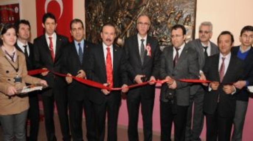 Okul Duvarında &Ccedil;anakkale&rsquo;yi Anlattılar