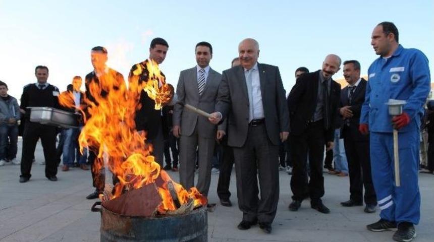 &Uuml;niversitede Nevruz Bayramı Coşkuyla Kutlandı