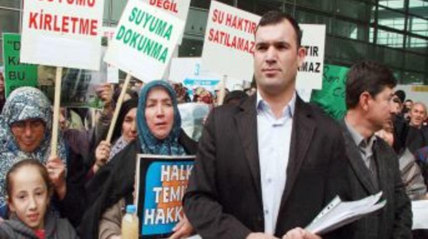 Uluslararası Bursa Su Kongresi'nde K&ouml;yl&uuml;lerden &Ccedil;amurlu Su Eylemi