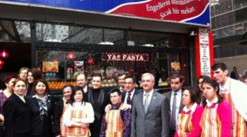 Down Sendromlular G&uuml;n&uuml;