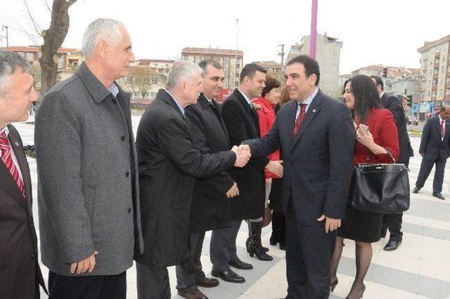 Chp Genel Başkan Yardımcıları Ve Milletvekilleri &Ccedil;orlu Cumhuriyet Parkını Ziyaret Etti 1