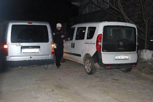 Hırsızlık Yapmak İ&ccedil;in Geldikleri Aracı Kaybedince Polisten Yardım İstediler 1
