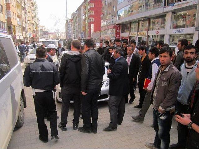 Hakkari’de İki Ayrı Trafik Kazası, 2 Yaralı