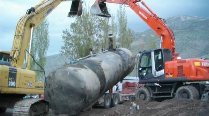 Jandarma 85 Bin Litre Kaçak Akaryakıta El Koydu