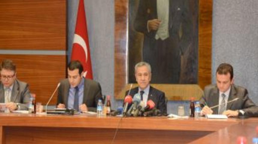 B&uuml;lent Arın&ccedil;: AK Parti'ye Saldırının Faili Hen&uuml;z Yakalanmadı