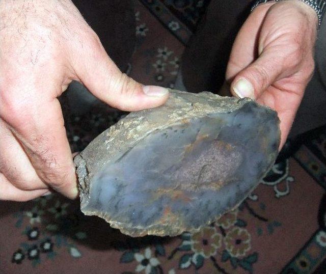 (özel Haber) Kütahya'da Meteor Taşı Bulunduğu İddiası