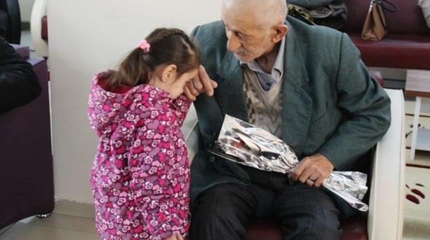 Gen&ccedil;lik Hizmetleri Ve Spor İl M&uuml;d&uuml;r&uuml; Erim'den Huzurevi Ziyareti