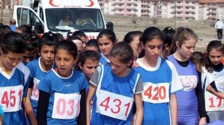 Gediz Atat&uuml;rk Ortaokulu Kros Yıldız Kız Takımı T&uuml;rkiye Finallerinde