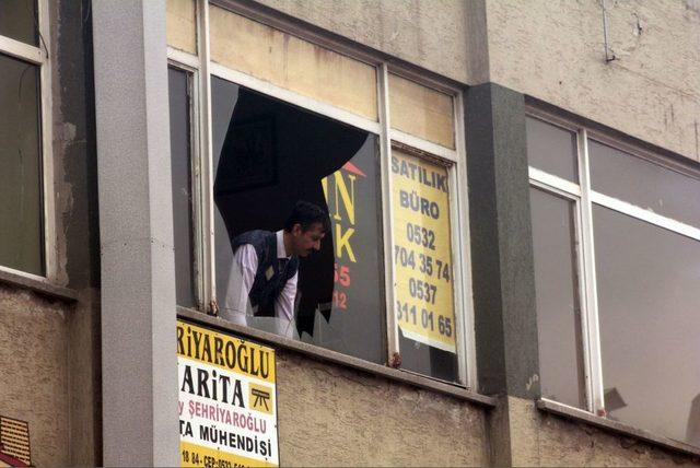 Kayseri de Fırtına Çatıları Uçurdu 2