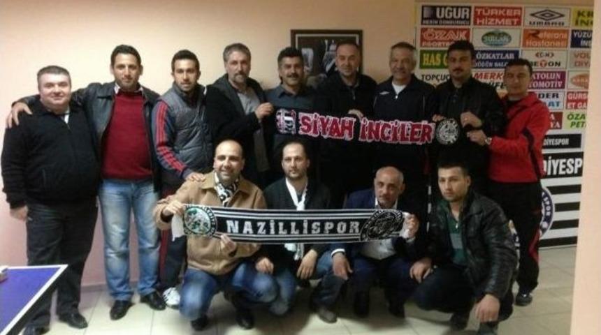 Taraftar&rsquo;dan Akif Kaya'ya &Ccedil;i&ccedil;ekli Ziyaret