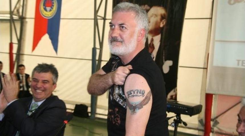 &Uuml;nl&uuml; Akt&ouml;r &ldquo;nasıl Bir Beşiktaşlısınız?&rdquo; Sorusuna İlgin&ccedil; Cevap Verdi