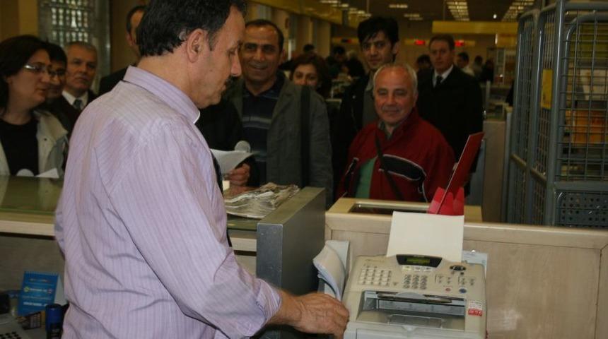 İş Bırakmaya Hazırlanan Sendika &Uuml;yeleri, PTT I&ccedil;in Başbakan&rsquo;a Faks &Ccedil;ekti