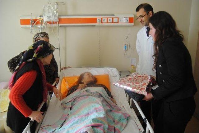 Yerk&ouml;y Sosyal Yardımlaşma Ve Dayaşnışma Vakfı Personeli Yaşlıları Ziyaret Etti 1