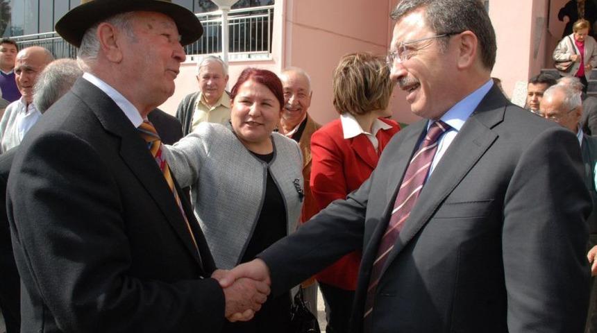 &Ouml;zt&uuml;rk Ailesi &lsquo;yaşlılara Saygı Haftasında&rsquo; Huzurevi Sakinleriyle Buluştu