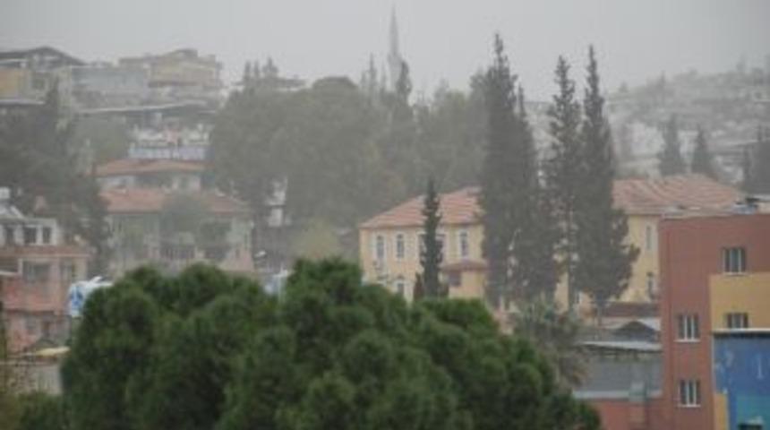 Kırıkhan'da Toz Bulutu