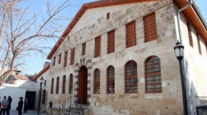 Virane Havra Binası Restorasyondan Sonra Gaziantep &Uuml;niversitesi&rsquo;ne Devredildi