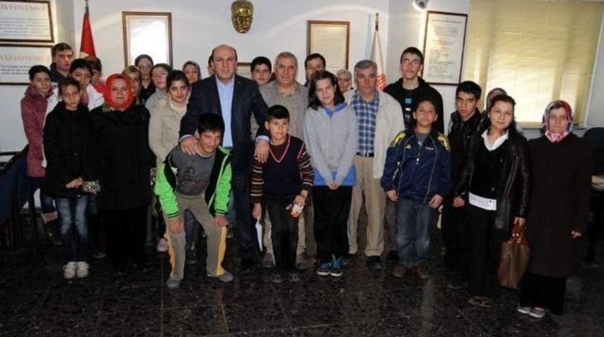 Başkan Ok Engelli &Ouml;ğrencileri Kabul Etti