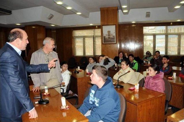 Başkan Ok Engelli Öğrencileri Kabul Etti 1