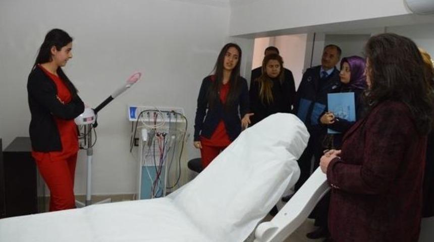 Kocasinan G&uuml;zellik Salonlarını Denetledi