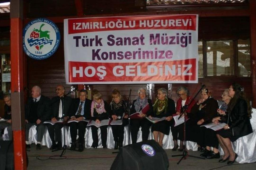 Huzurevi Sakinlerinden Muhteşem Konser