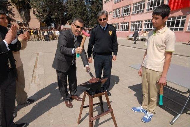 Çelikcan Nevruz Bayramını Öğrencilerle Kutladı