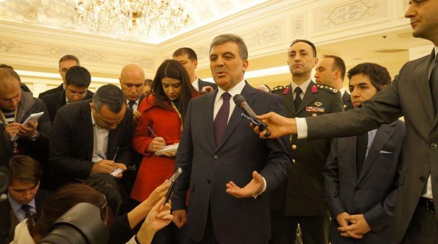 Cumhurbaşkanı G&uuml;l: Kutlamalarda T&uuml;rk Bayrağı Bulunmaması B&uuml;y&uuml;k Bir Noksanlık