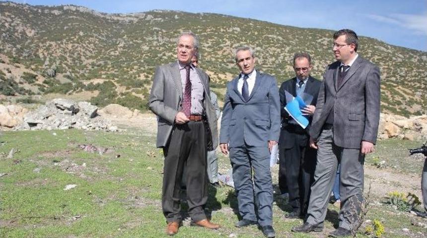 Dinar&rsquo;da &Ccedil;&ouml;p Alanı Ve İ&ccedil;me Su Kaynağı &Ccedil;evresi İncelendi