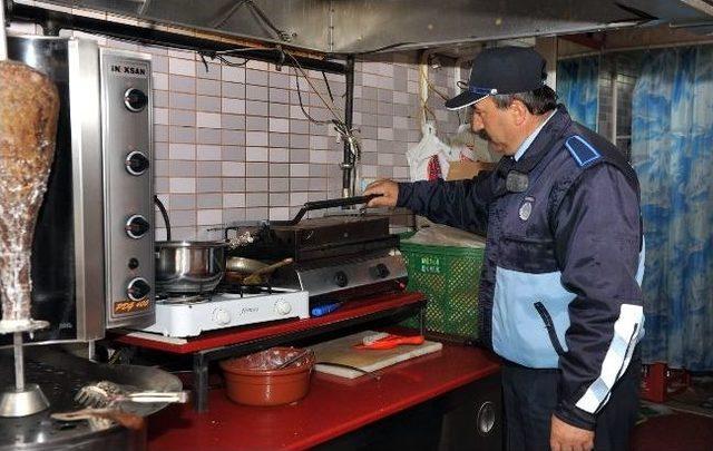 Boz&uuml;y&uuml;k&rsquo;te Lokantalar Ve Hazır Yemek Salonları Denetlendi 1