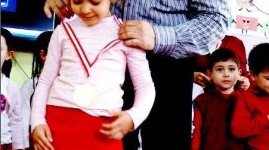 5 Yaş Gurubu &Ouml;ğrenciler Velilerini Duygulandırdı