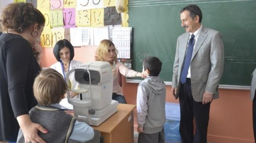 Eskişehir&rsquo;de &Ouml;ğrenciler Sağlık Taramasından Ge&ccedil;iyor