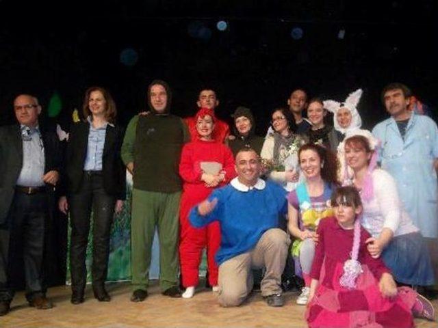 &Ccedil;ocuklar Obetize Konusunda Tiyatro Oyunu İle Bilin&ccedil;lendirildi 1