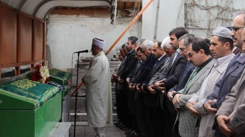 Ak Parti &Ccedil;orum İl Başkanı Ceylan&rsquo;ın Acı G&uuml;n&uuml;