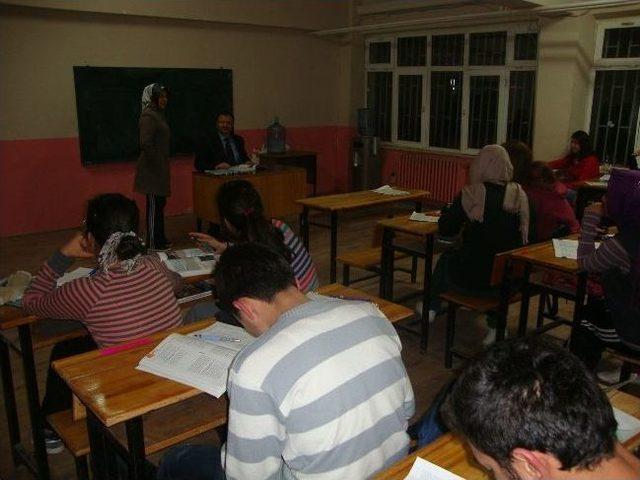 G&ouml;n&uuml;ll&uuml; &Ouml;ğretmenler &Ouml;ğrencileri Ygs&rsquo;ye Hazırlıyorlar 3