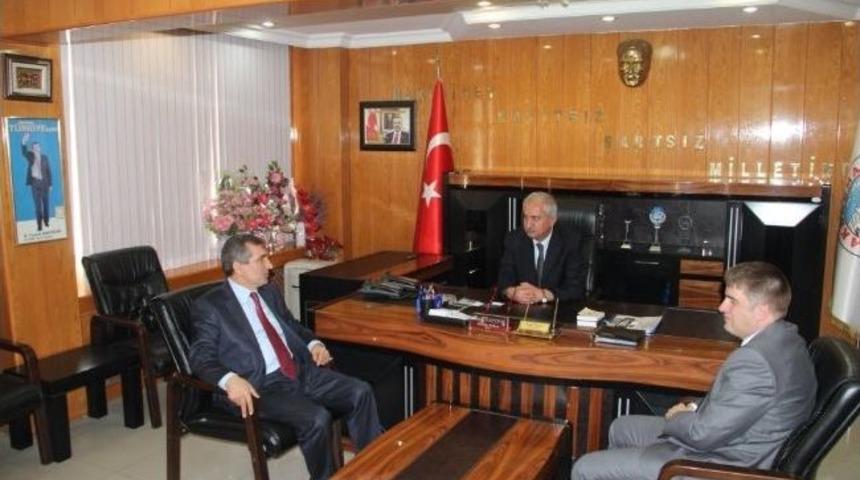 Yozgat Valisi Abd&uuml;lkadir Yazıcı&rsquo;dan Akdağmadeni Belediyesine Ziyaret