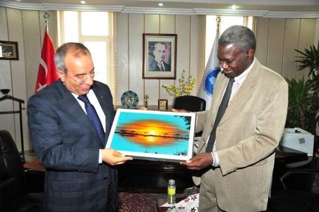 Mali Heyetinden Rekt&ouml;r Battal&rsquo;a Ziyaret 1