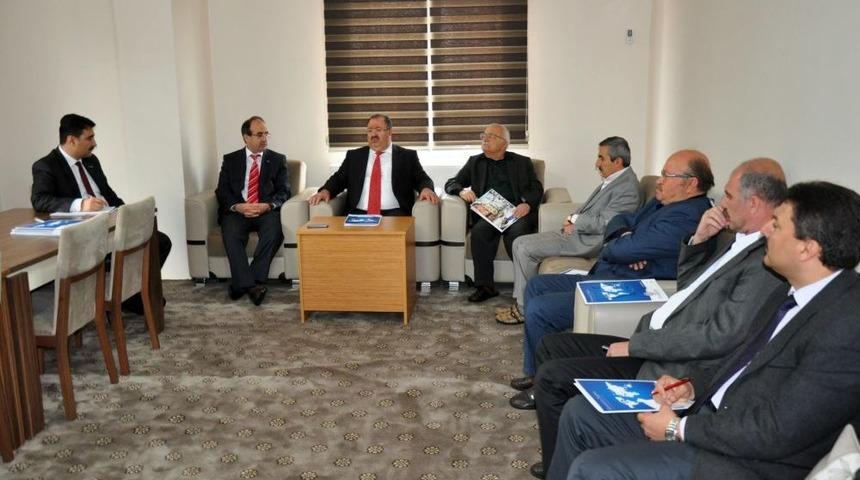 Malatyalı Işadamları Ve Gazeteciler Kentin Sağlık Sorunlarını Konuştu