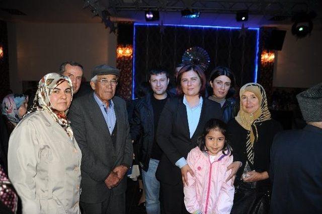 Belediye Başkanı &Ccedil;er&ccedil;ioğlu Şehit Ailelerine Yemek Verdi 2