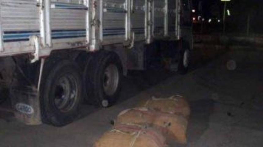 Mercimek Y&uuml;kl&uuml; Kamyondan 70 Kilo Kubar Esrar &Ccedil;ıktı