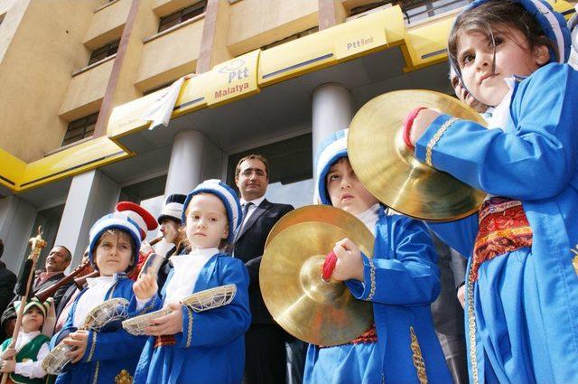 Minik Mehteranların Gösterisi Beğeni Topladı