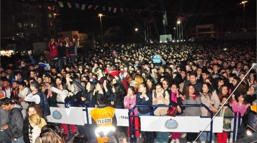 Manisa&rsquo;da Mustafa Ceceli R&uuml;zgarı