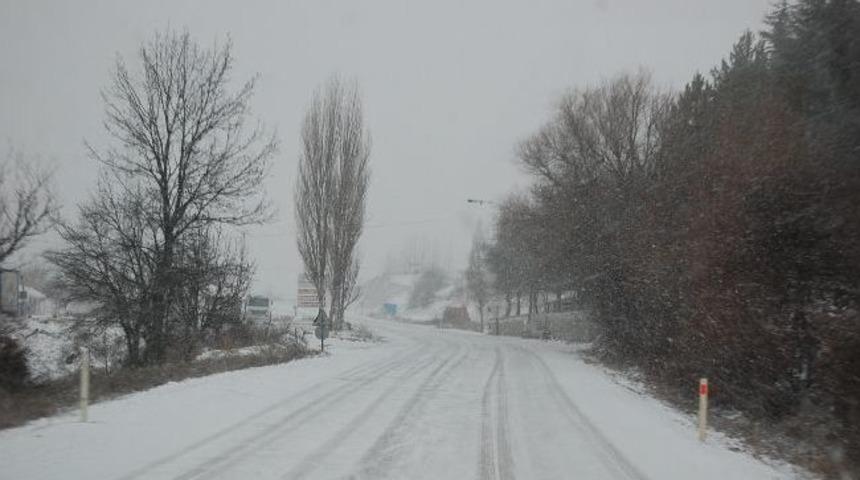 Bursa'nın Dağ K&ouml;yleri Beyaza B&uuml;r&uuml;nd&uuml;